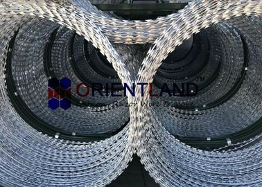 Concertina Razor Wire Fence For Rapid Deployment System 2.5mm Diameter Triple Strand